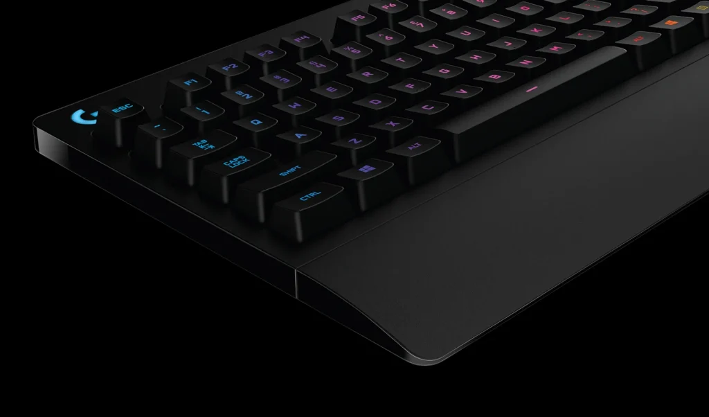 کیبورد گیمینگ لاجیتک مدل Logitech G213 Prodigy 3 کیبورد گیمینگ لاجیتک مدل Logitech G213 Prodigy